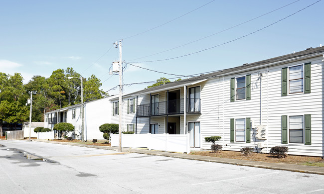 Oak Ridge Apartments in Pensacola, FL - Building Photo - Building Photo