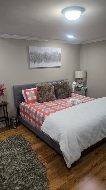 249 Ontario St in Ronkonkoma, NY - Building Photo