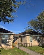 3704 S Wyndham Ave in Pharr, TX - Building Photo - Building Photo