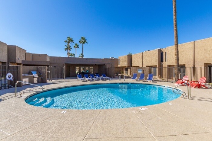 6020 W Oregon Ave in Glendale, AZ - Building Photo