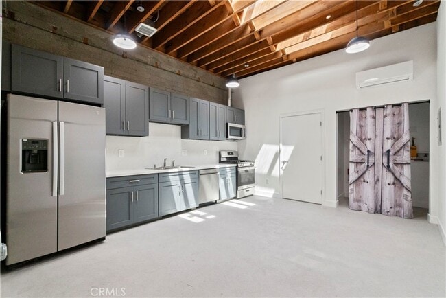 property at 1901 S Pacific Ave