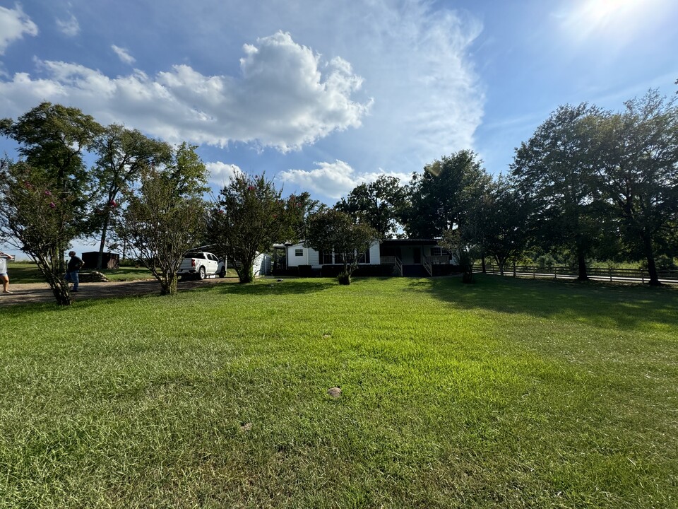 12372 FM 1650 in Gilmer, TX - Building Photo