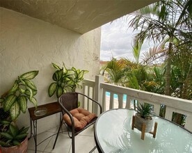 4169 SW 67th Ave, Unit 209A in Davie, FL - Foto de edificio - Building Photo