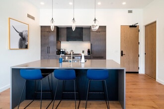 4 Boathouse Way in Big Sky, MT - Foto de edificio - Building Photo