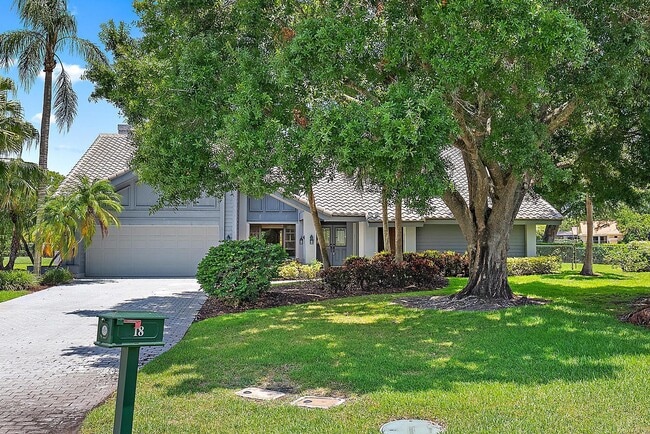 18 Glencairn Rd in Palm Beach Gardens, FL - Building Photo - Building Photo