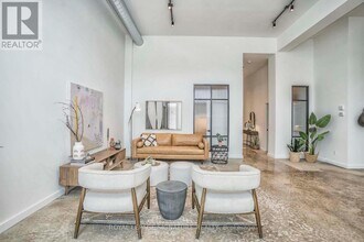 36 Geary Ave in Toronto, ON - Building Photo - Building Photo