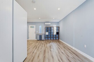 5862 Beck Ave in North Hollywood, CA - Building Photo - Building Photo