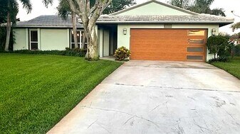 4331 44th St S in St. Petersburg, FL - Building Photo