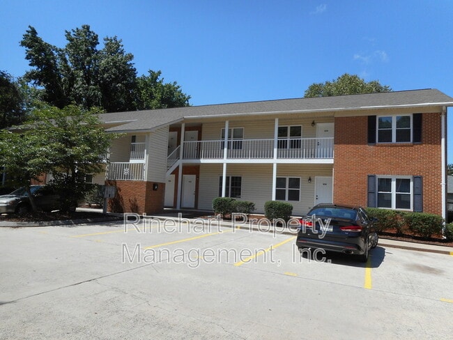 property at 840 Iredell St