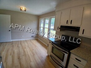 304 Gatlin Dr in Hopkins, SC - Building Photo - Building Photo