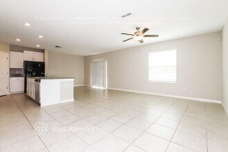 15606 Greenleaf Bay St in Sun City Center, FL - Building Photo - Building Photo