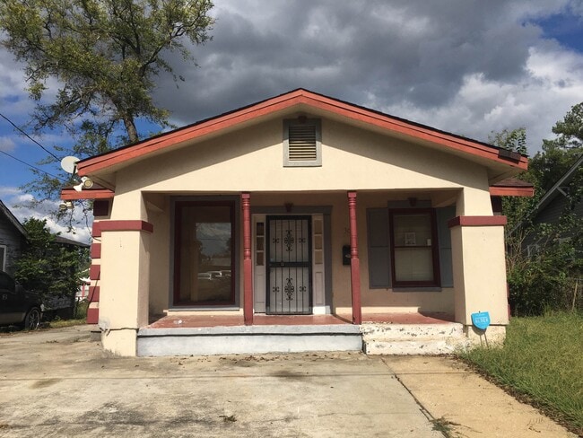 property at 309 16th St SW