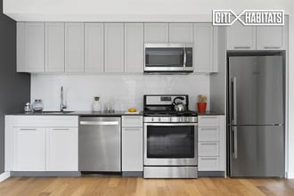 150 Union Ave-Unit -41L in Brooklyn, NY - Building Photo - Building Photo