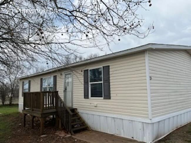 property at 21 Pinewood Cir