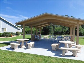 3300 Loveland Blvd in Port Charlotte, FL - Building Photo - Building Photo