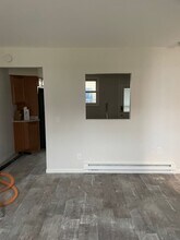 458 S 14th St in Le Claire, IA - Building Photo - Building Photo