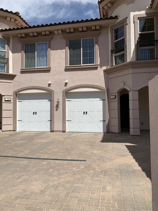 10 Via Vasari, Unit 105 in Henderson, NV - Building Photo