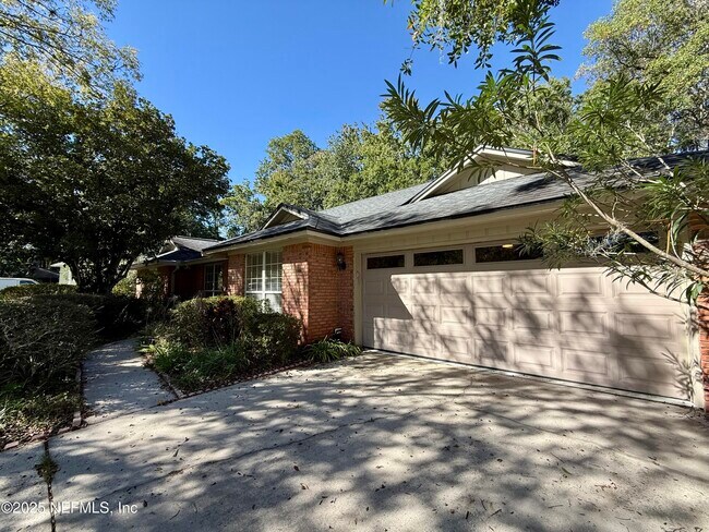 2217 Hammock Oaks Dr N in Jacksonville, FL - Building Photo - Building Photo