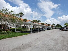 4358 Madeira Ct, Unit 4358 madeira casa del sol in Sarasota, FL - Building Photo