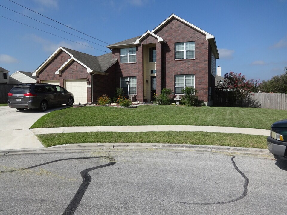 217 Morning Dew in Cibolo, TX - Building Photo