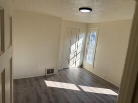 108 Burton St SW in Grand Rapids, MI - Building Photo