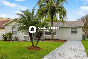 1010 N Lavon Ave in Kissimmee, FL - Building Photo