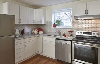 104 Trowbridge St, Unit 4 in Cambridge, MA - Building Photo - Building Photo