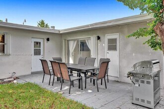 1573 NE 30th Ct in Pompano Beach, FL - Building Photo - Building Photo