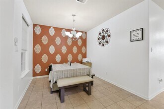 1130 Glenwood Canyon Ln in Houston, TX - Building Photo - Building Photo