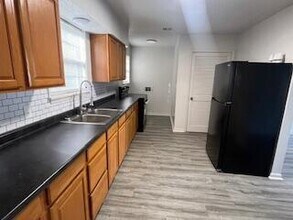 302 St James in Neosho, MO - Building Photo - Building Photo