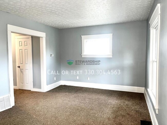 2291 11th St SW in Akron, OH - Building Photo - Building Photo