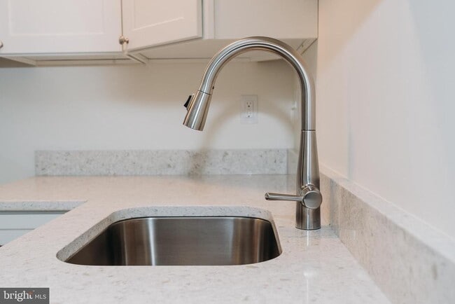 380 Broadview Ave in Warrenton, VA - Building Photo - Building Photo