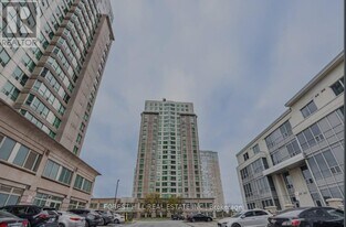 18 Lee Centre Dr in Toronto, ON - Building Photo