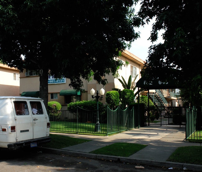 Vesta Villas in Ontario, CA - Foto de edificio - Building Photo