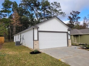 12946 Sorrento Bay Dr in Willis, TX - Building Photo - Building Photo