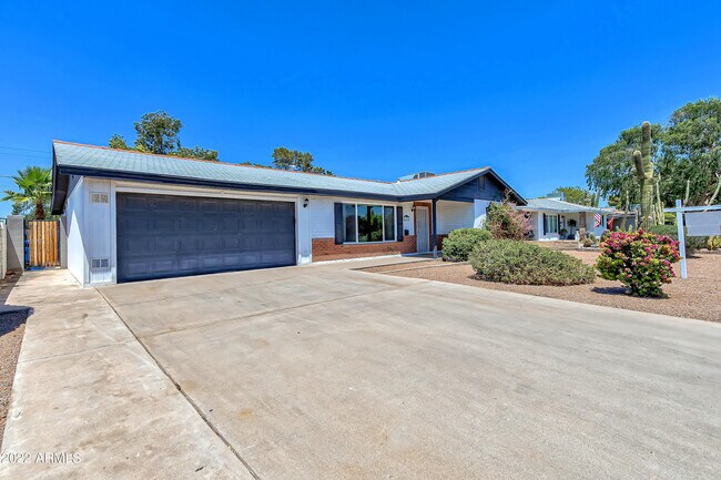 1832 E Minnezona Ave in Phoenix, AZ - Building Photo - Building Photo