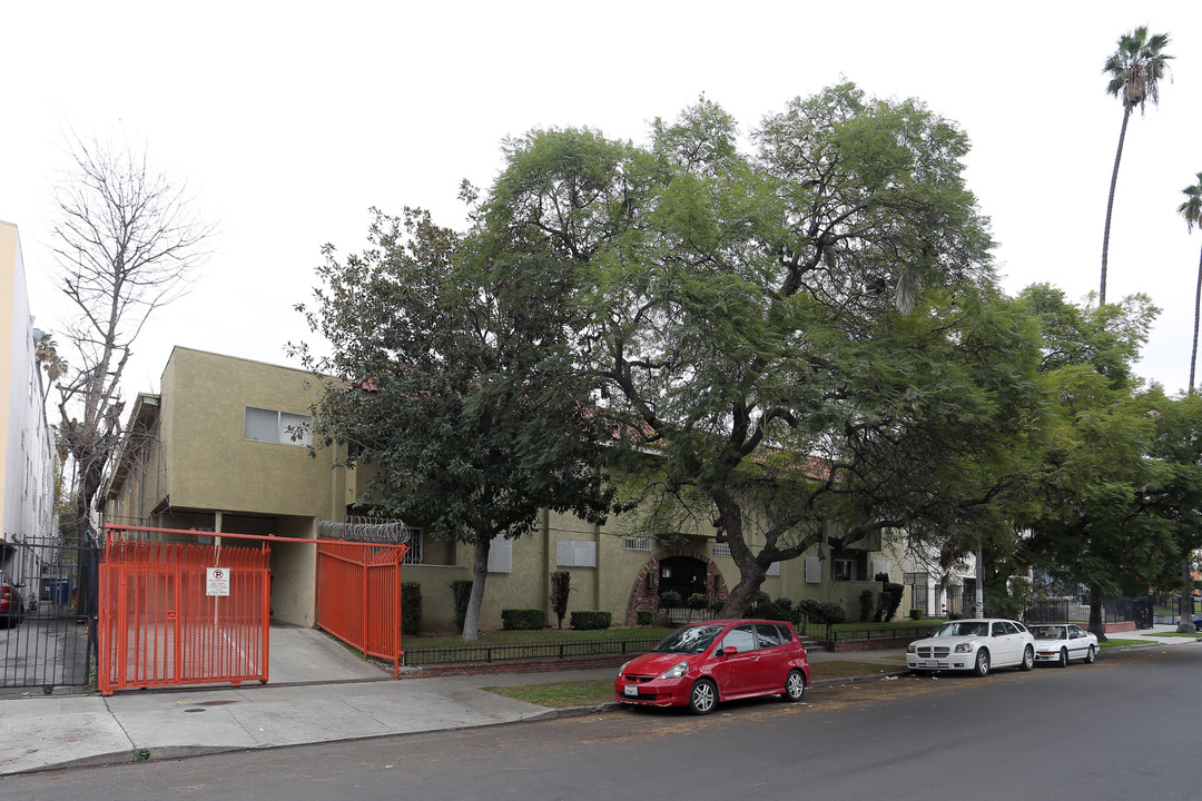 950 Magnolia Ave in Los Angeles, CA - Building Photo