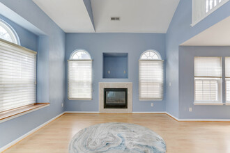 1553 Wynd Crest Way in Virginia Beach, VA - Foto de edificio - Building Photo