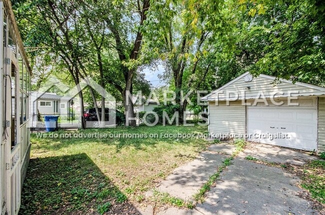8147 Prospect Ave in Warren, MI - Building Photo - Building Photo