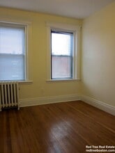 29 Park Dr in Boston, MA - Foto de edificio - Building Photo