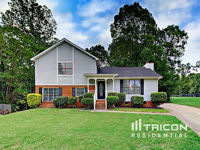 5801 Leaf Ct in Charlotte, NC - Building Photo - Building Photo