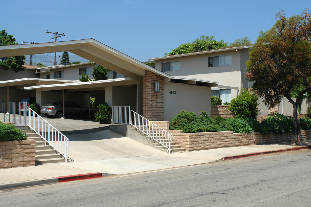 4002 Via Lucero in Santa Barbara, CA - Foto de edificio