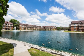 Scarborough Lake Apartments in Indianapolis, IN - Building Photo - Building Photo