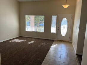 4922 Vista Del Mar Ave in Bakersfield, CA - Building Photo - Building Photo