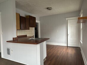 85-87 Pullman Ave, Unit 87 UP in Rochester, NY - Building Photo - Building Photo