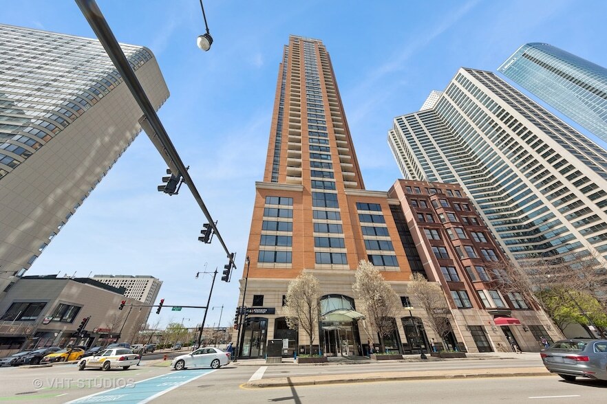 1160 S Michigan Ave, Unit 2603 in Chicago, IL - Building Photo