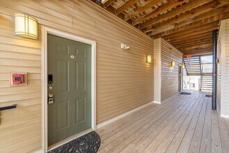 5123 Travis Edward Way in Centreville, VA - Building Photo - Building Photo