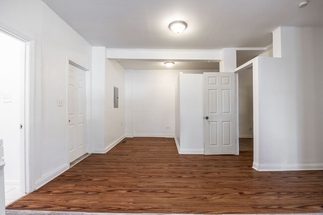 1900 S Throop St, Unit 9 in Chicago, IL - Building Photo - Building Photo