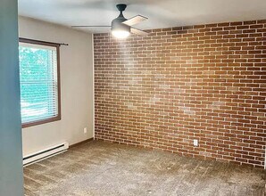 1210 3rd St E in Altoona, WI - Building Photo - Building Photo