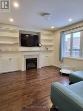 180 Harvest Hills Blvd in East Gwillimbury, ON - Building Photo - Building Photo